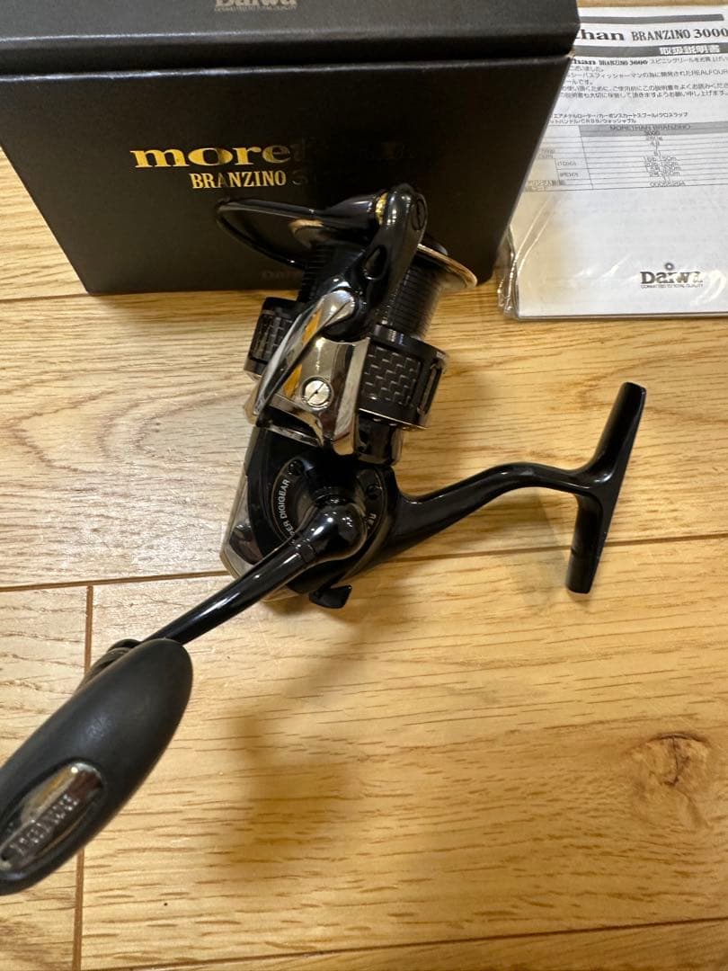 morethan BRANZINO 3000 スピニングリール