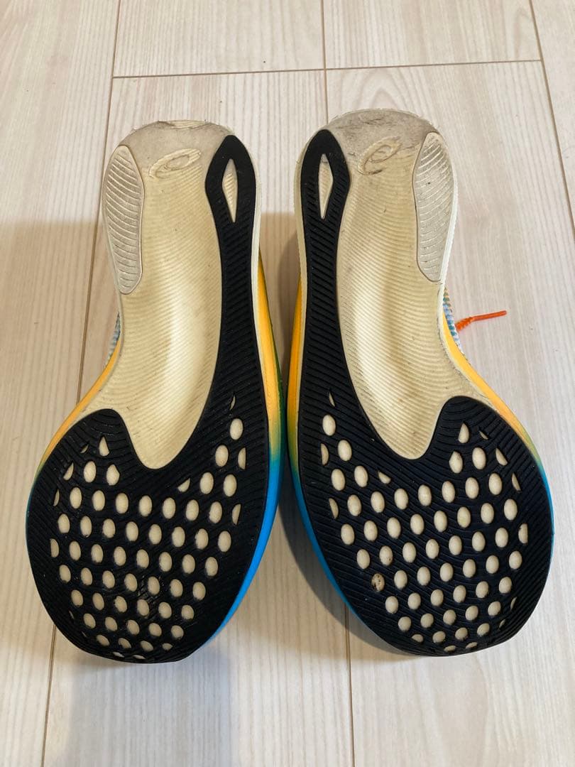 アシックス　メタスピード　エッジ＋
