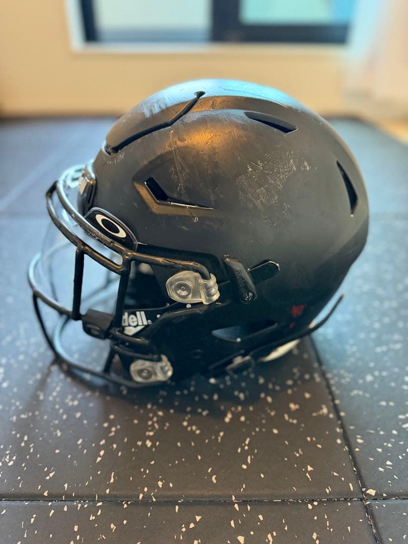 アメフト ヘルメットspeed flex オークリー アイシールド付 Mサイズ