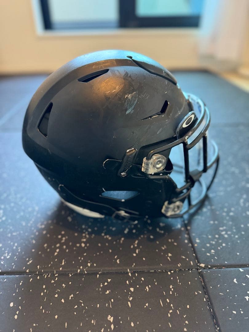 アメフト ヘルメットspeed flex オークリー アイシールド付 Mサイズ