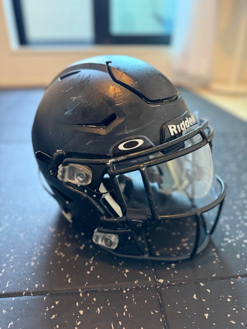 アメフト ヘルメットspeed flex オークリー アイシールド付 Mサイズ