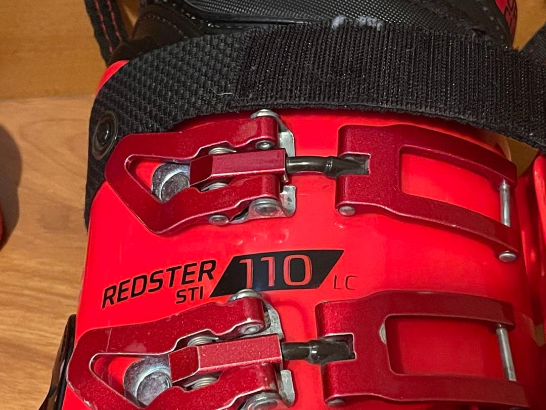 Atomic Redster 110スキーブーツ 220/225mm レッド