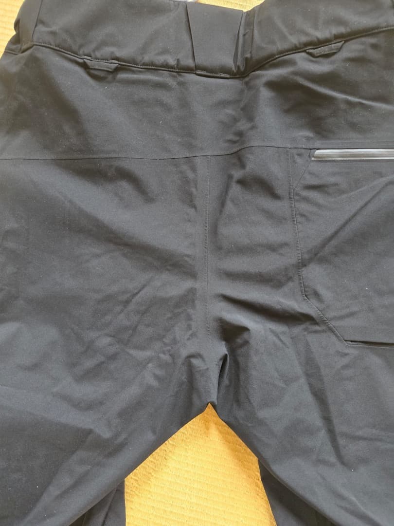 新品未使用　PeakPerformance アルパイン ゴアテックス3L パンツ