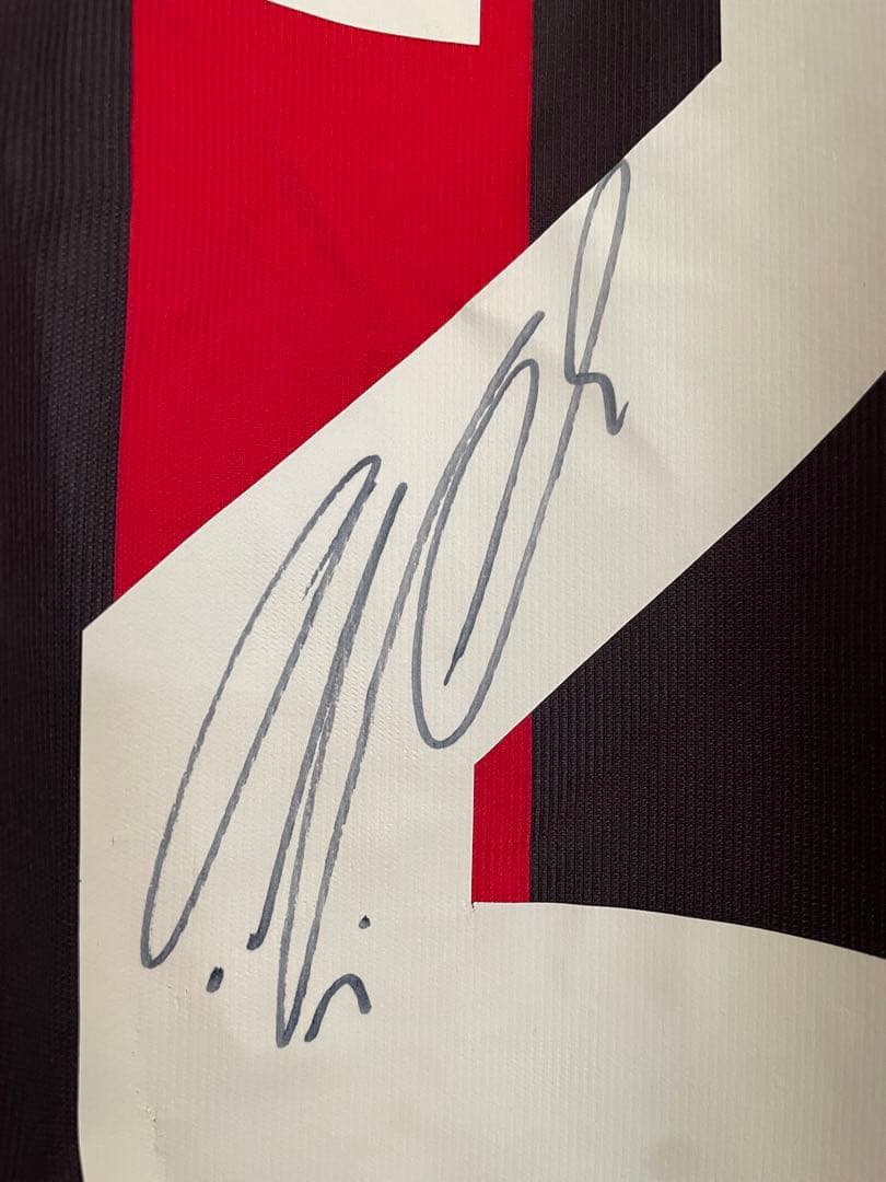 Bayer Leverkusen NEUVILLE 27 サイン入りシャツ