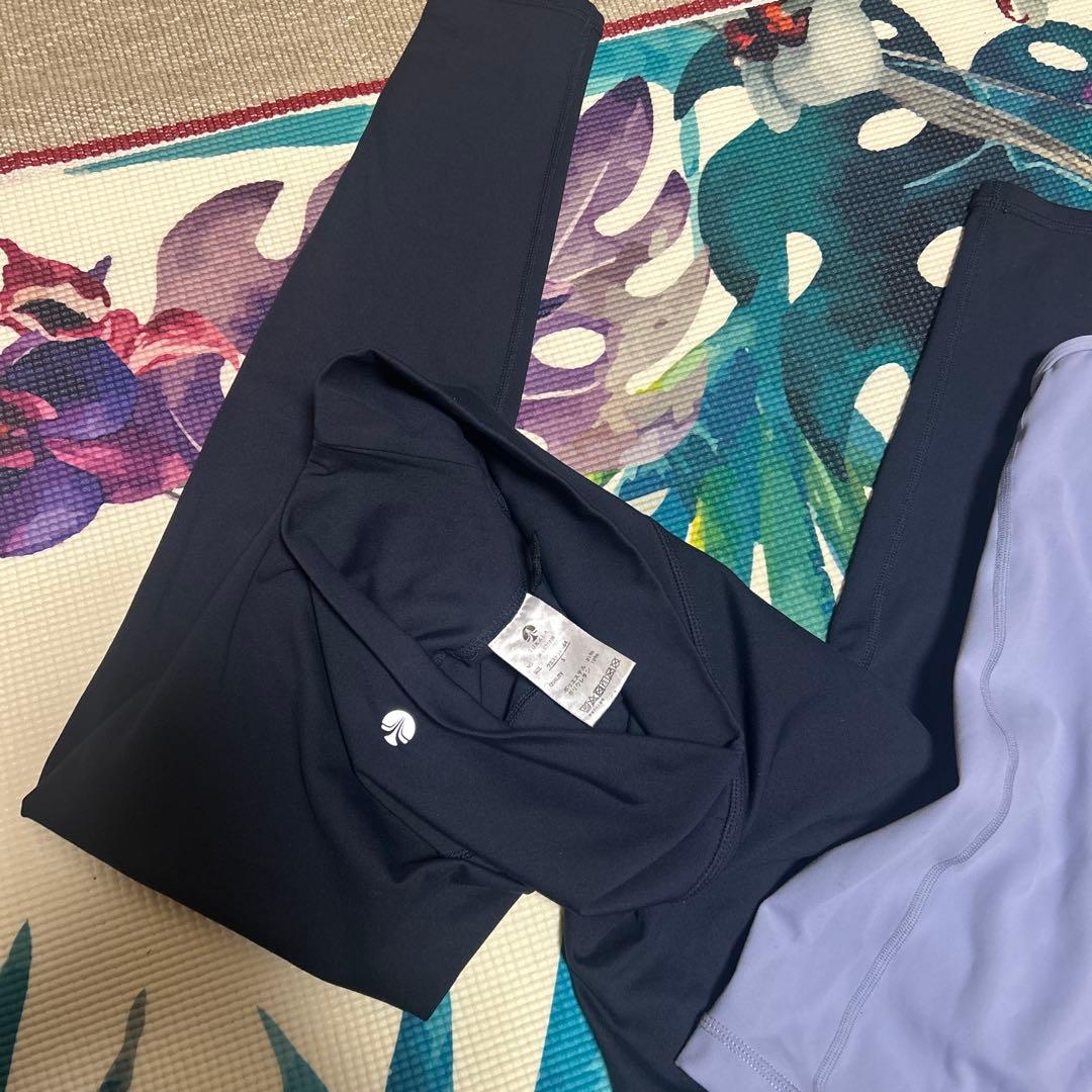 Sukalaヨガnavyblue leggings & 薄紫のトップ セット　S