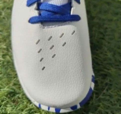 asics ジュニアバスケットシューズ 23.5cm