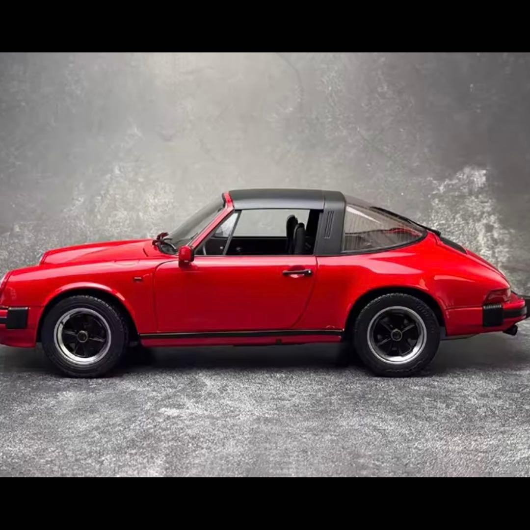 ポルシェ 911 ターボ 1/12 スケールCarrera モデル