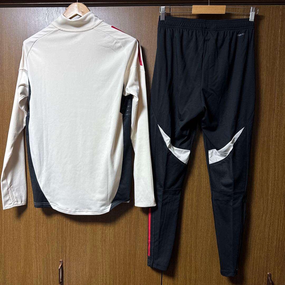 新品未使用 リバプールFC トレーニングウェア4点セット