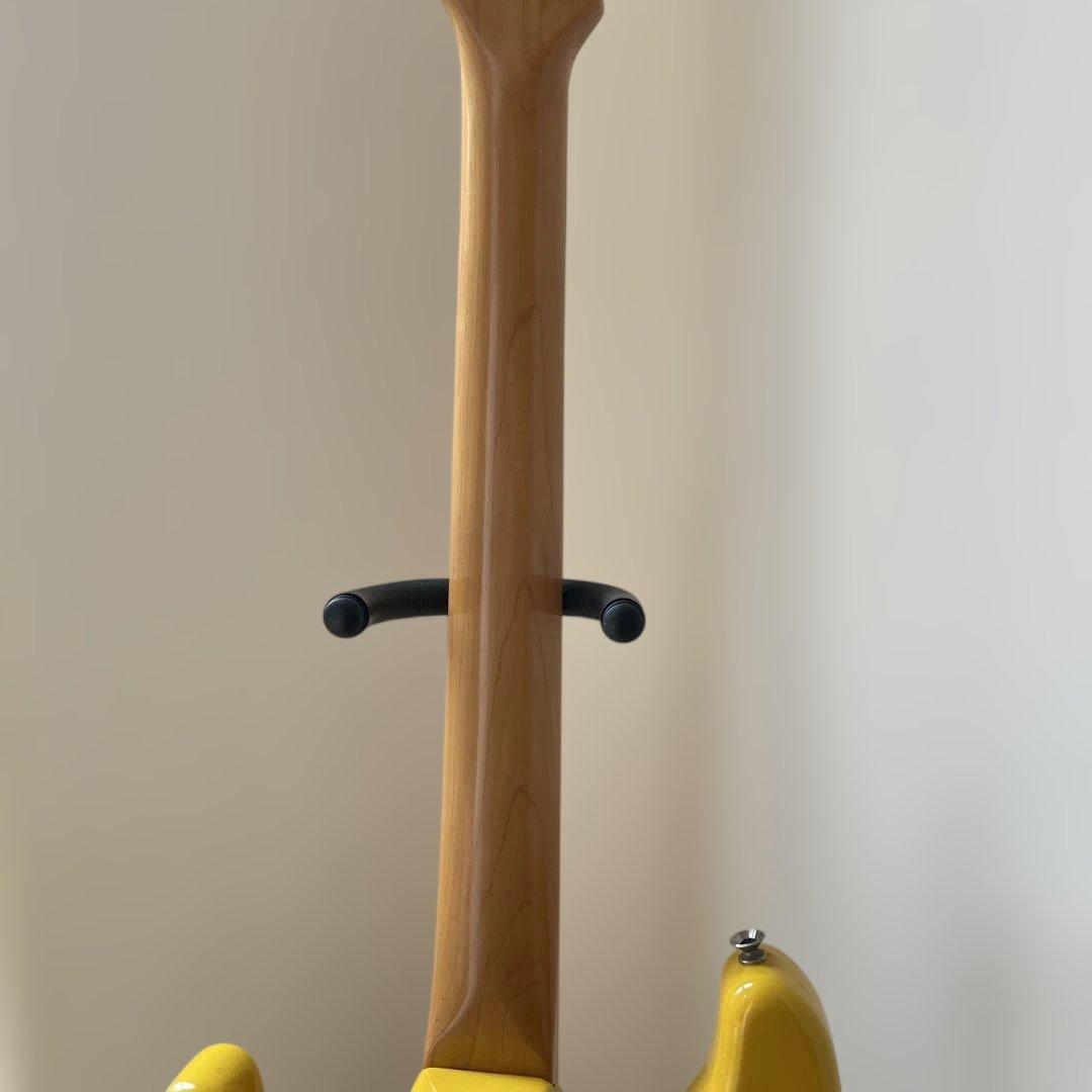 Fender Stratocaster Fシリアル