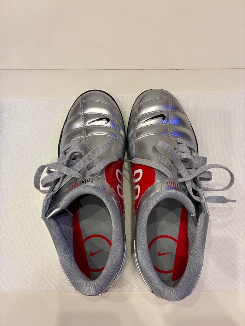 Nike トータル90 シルバー　25センチ