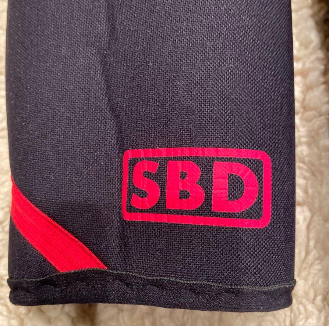 SBD 黒赤ニースリーブ　Lサイズ