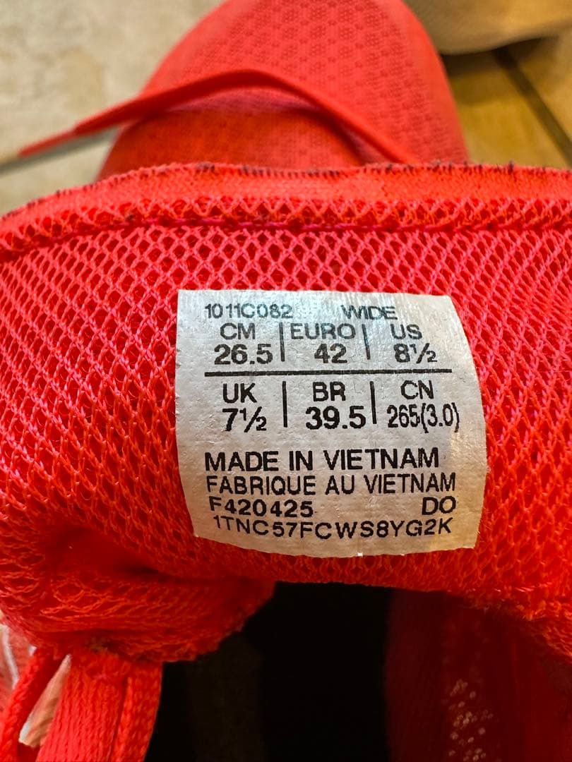 ASICS FlyteFoam レッド スニーカー