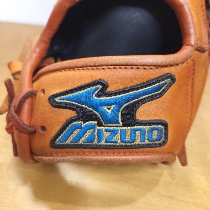 ミズノ 高橋由伸モデル 限定品 Y字ウェブ 巨人カラー 外野用 軟式グローブ