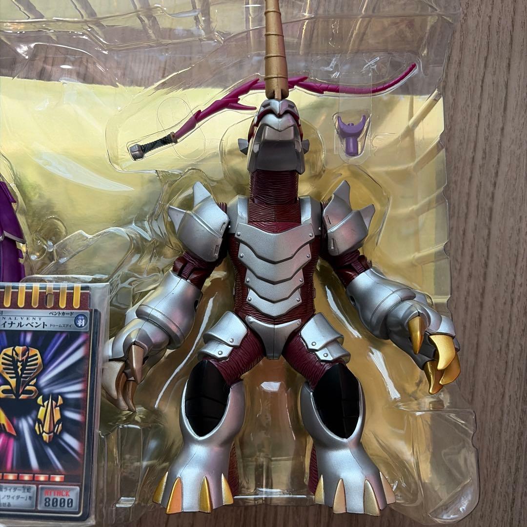 仮面ライダー王蛇 R&M4 ライダー＆モンスター