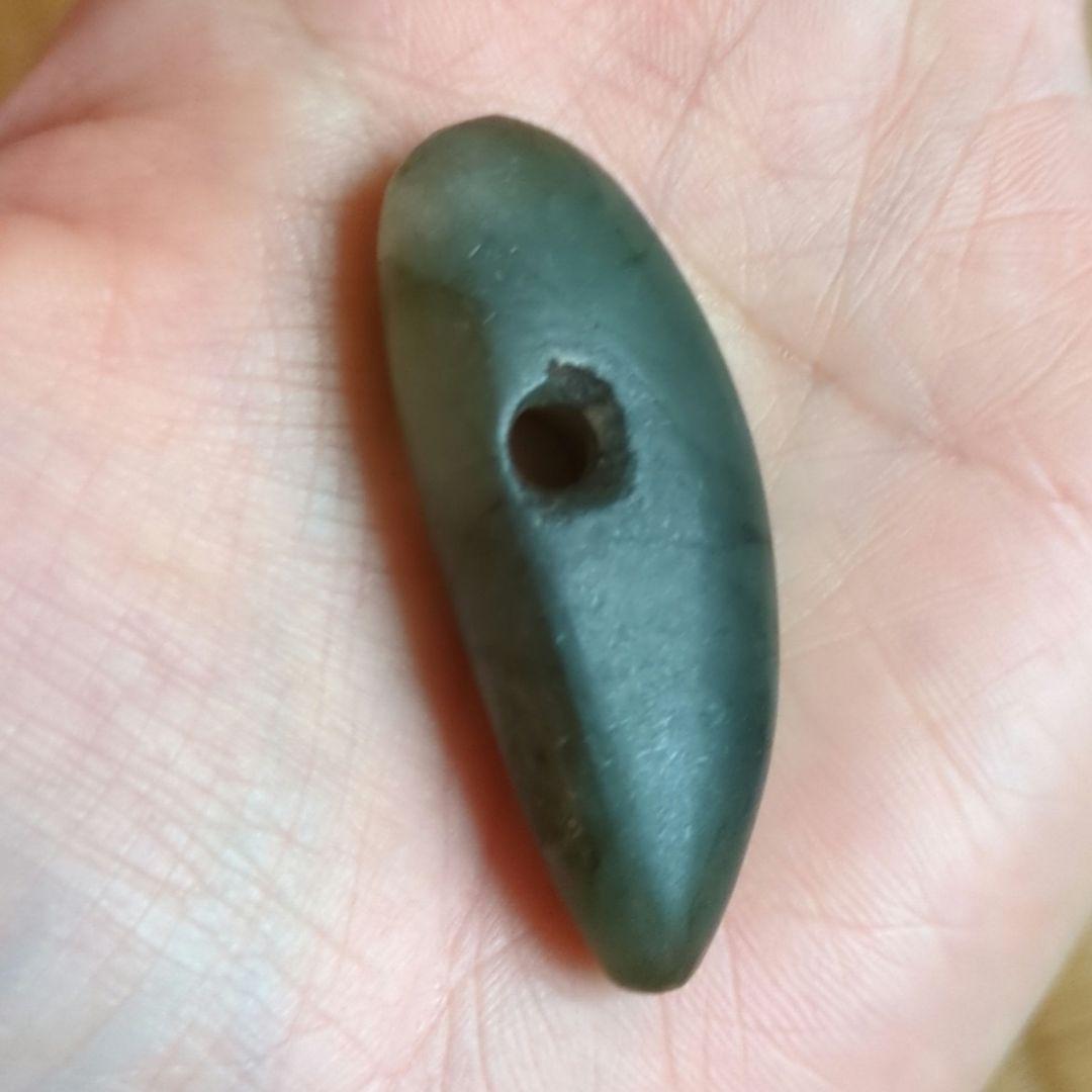 翡翠 細長い形状 コレクション勾玉