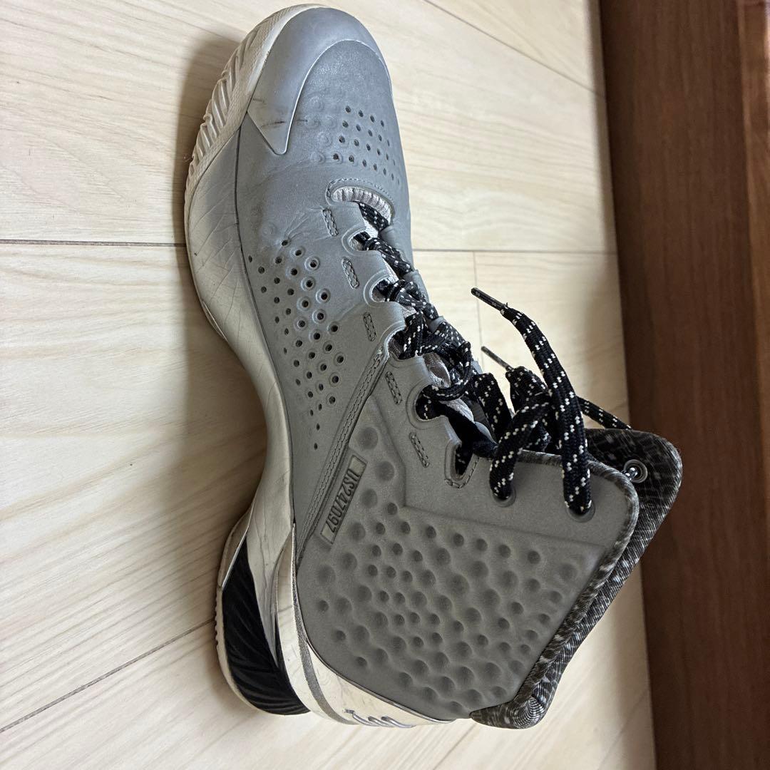 Under Armour Curry 1 グレー バスケットシューズ