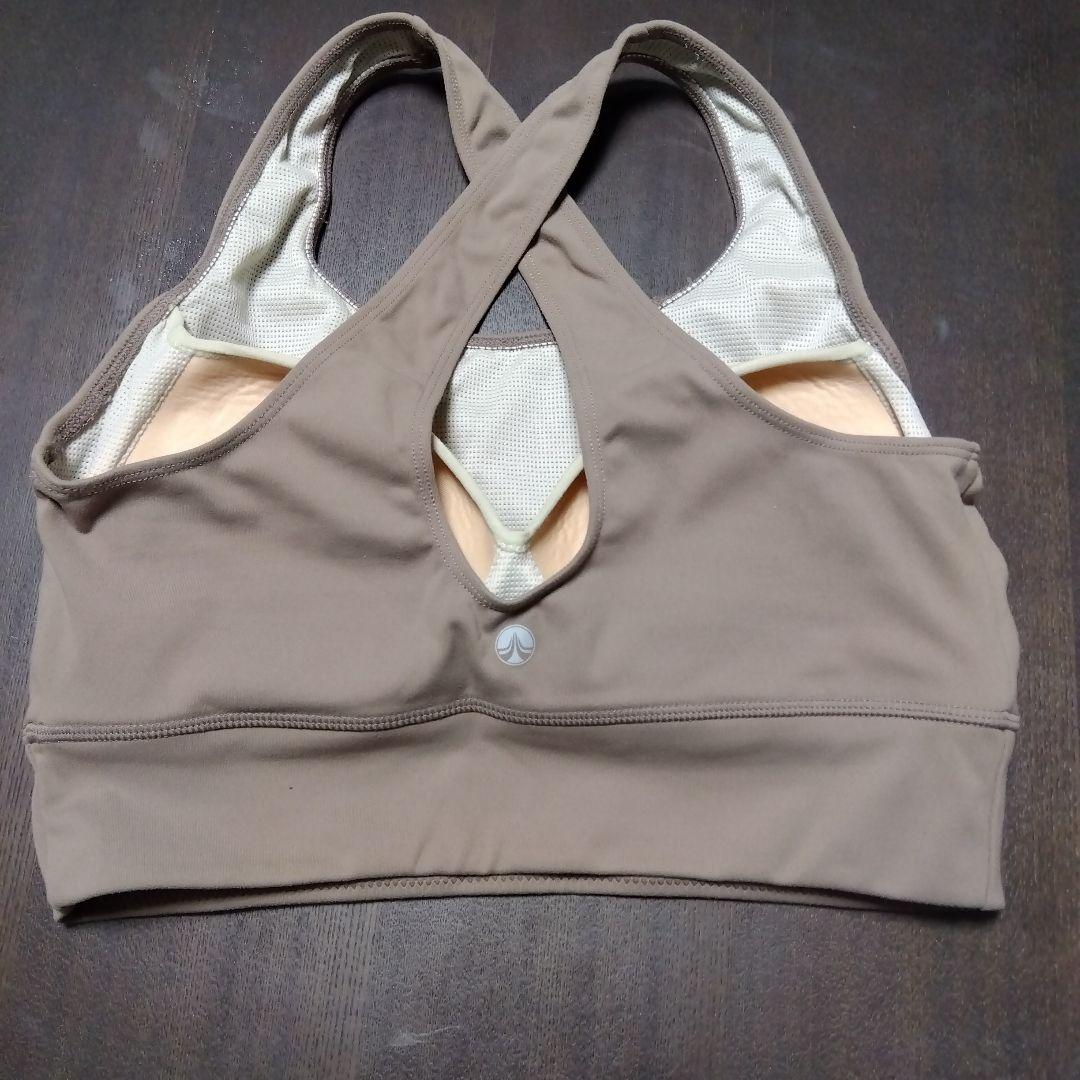 SUKLAブラトップとレギンスのセット ベージュ系