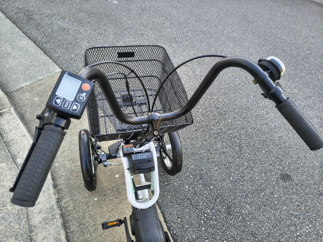 遊歩リベルタSC-01 4輪電動アシスト自転車
