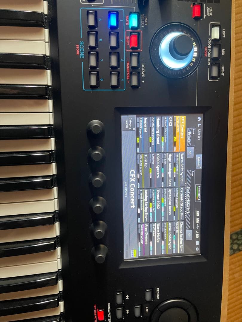 鍵盤楽器 YAMAHA MODX M6