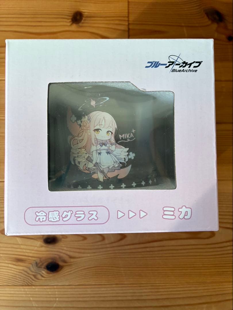 ブルーアーカイブ　冷感グラス ミカ
