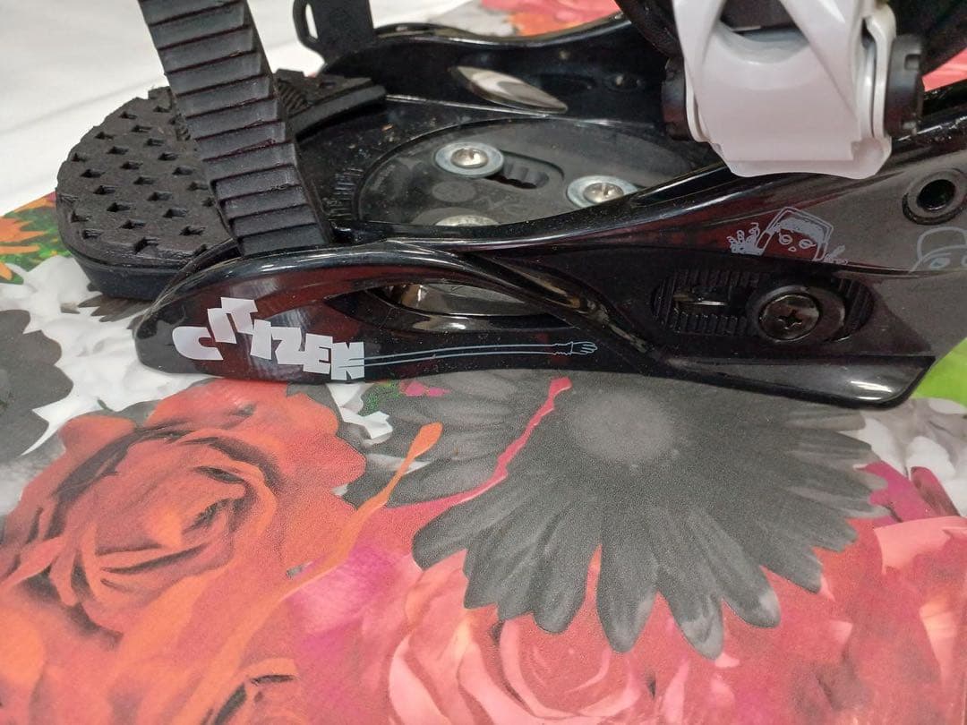 レディース BURTON SOCIAL 142cm 花柄 スノボバイン バートン