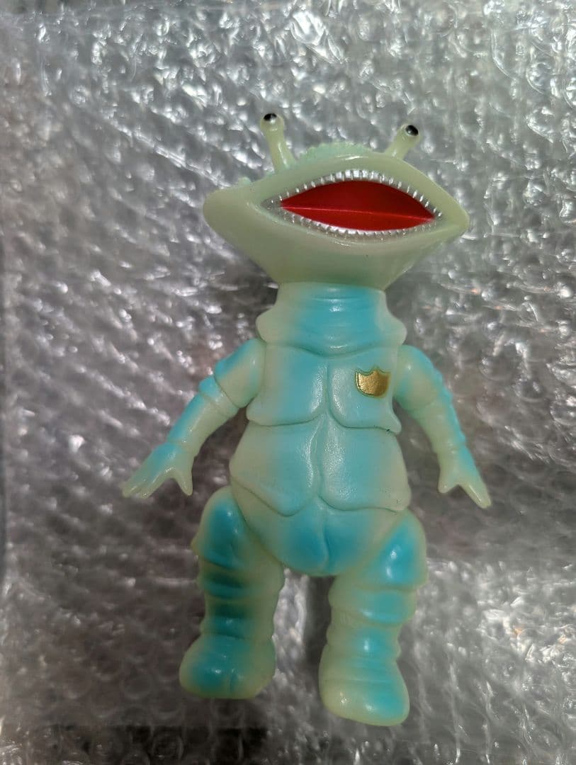 ブルマァク　リトルカネゴン　蓄光　ソフビ　ウルトラマン