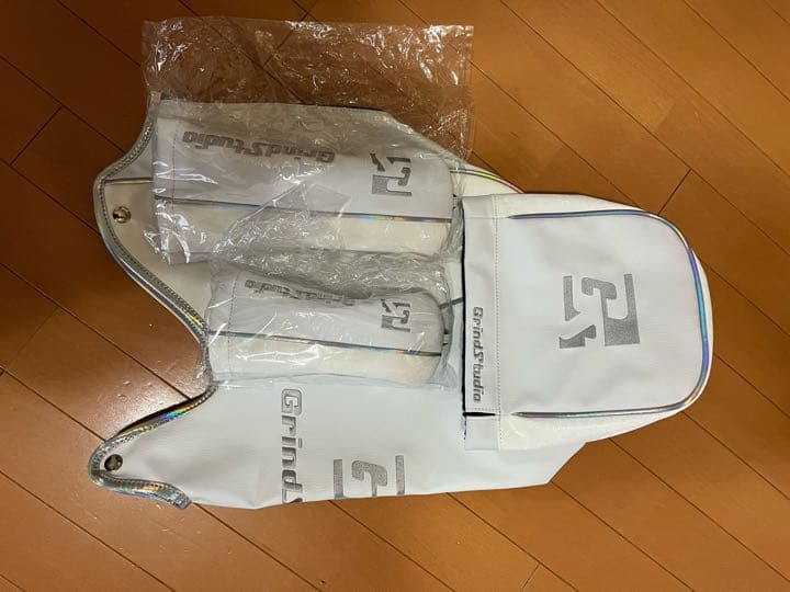 希少 Grind Studio スタンドキャディバック