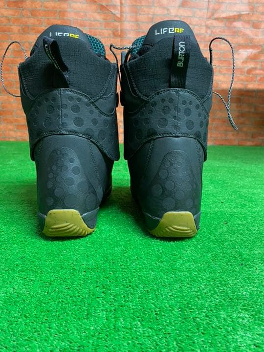 《送料無料》 BURTON スノーボードブーツ　23cm