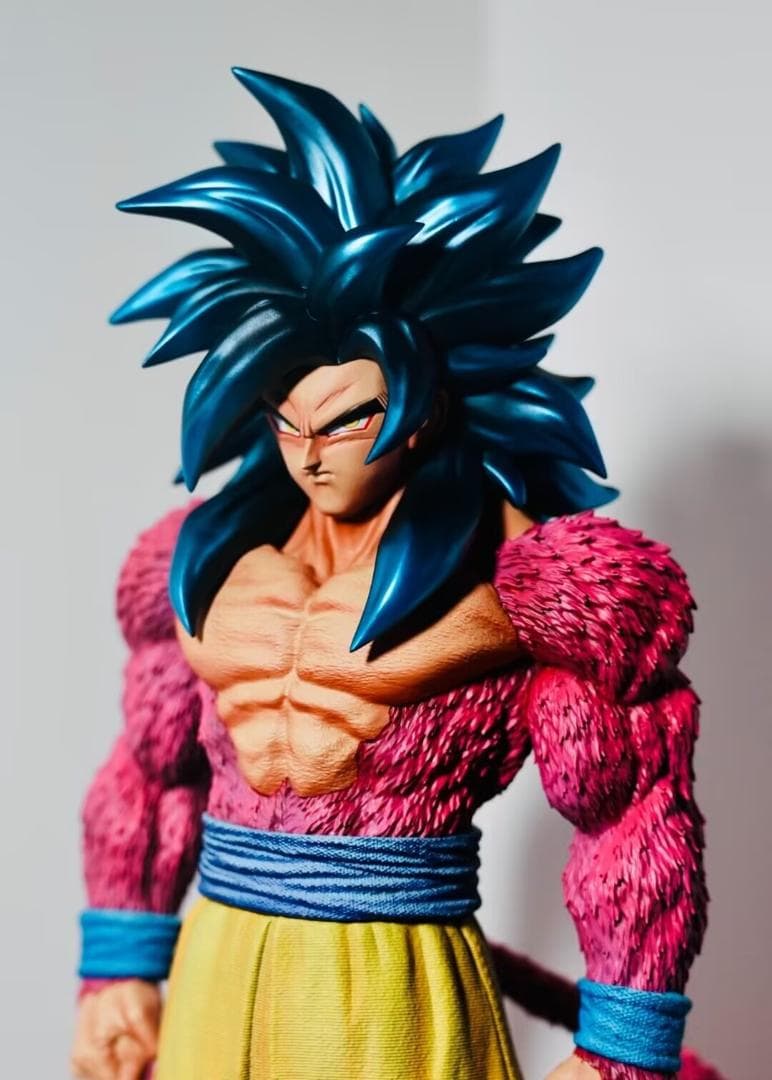 ドラゴンボール　孫悟空　スーパーサイヤ人4　ガレージキット　フィギュア