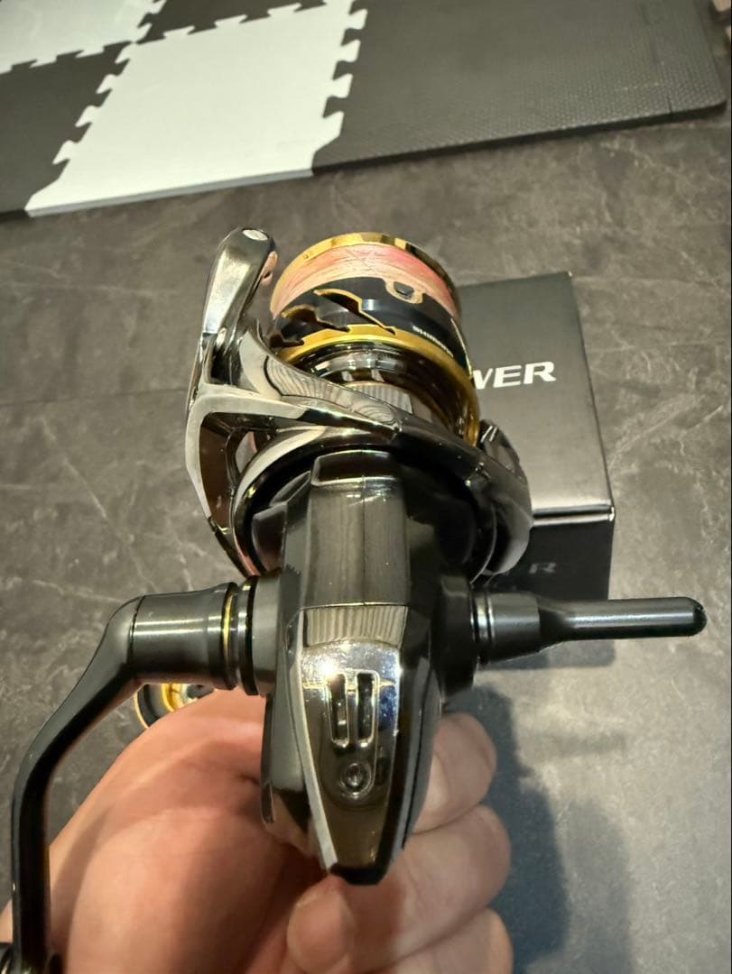シマノ　ツインパワー　4000MHG 換えスプール付き　美品