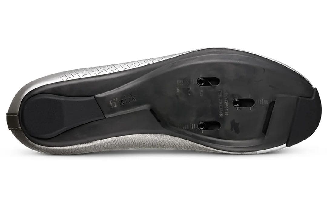 PAS NORMAL STUDIOS fizik Vento シルバー 40.5