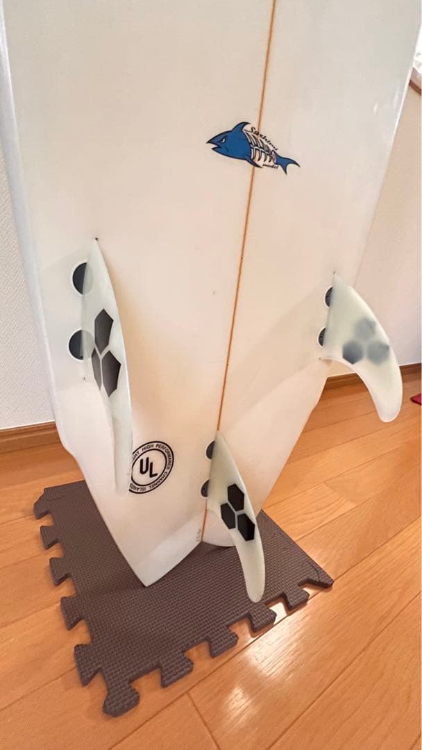 Al Merrick チャンネルアイランド SASHIMI 6’3 Fin付き