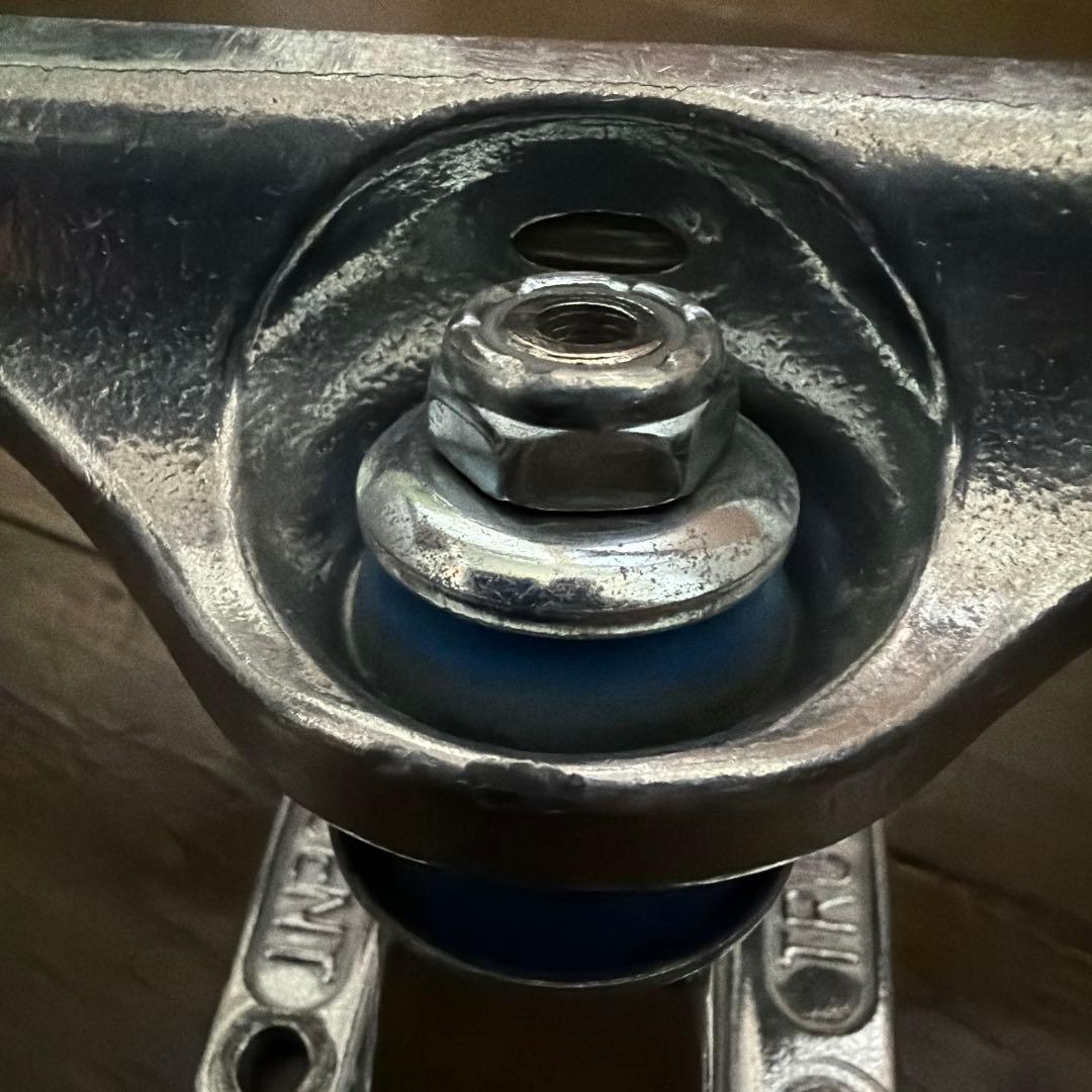 independent Titanium スケートボード トラック 149