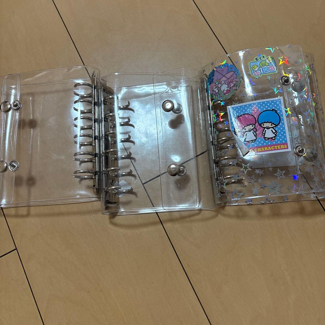 キャラクターシールセットとバインダー