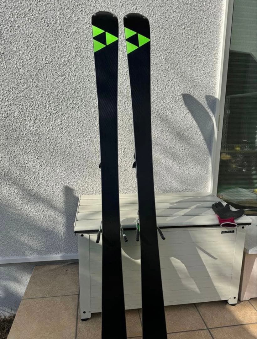 スキー板 FISCHER RC ONE 153cm