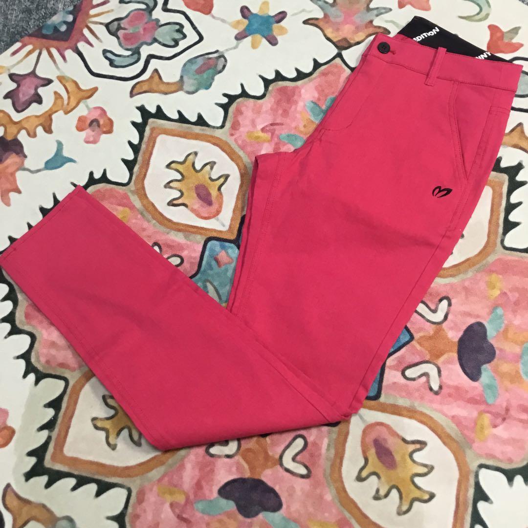 ピンク ストレートパンツ レディース