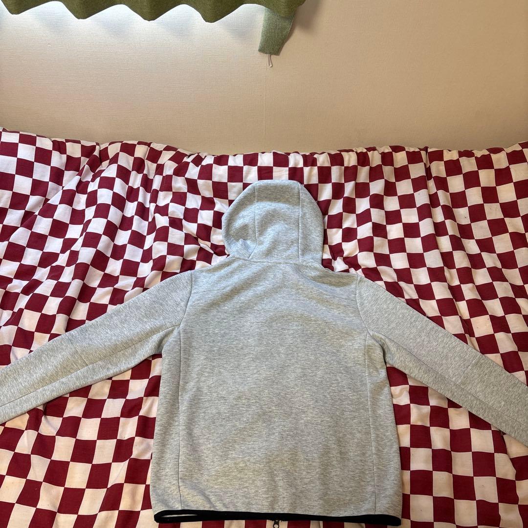 Nike テックフリース　mサイズ