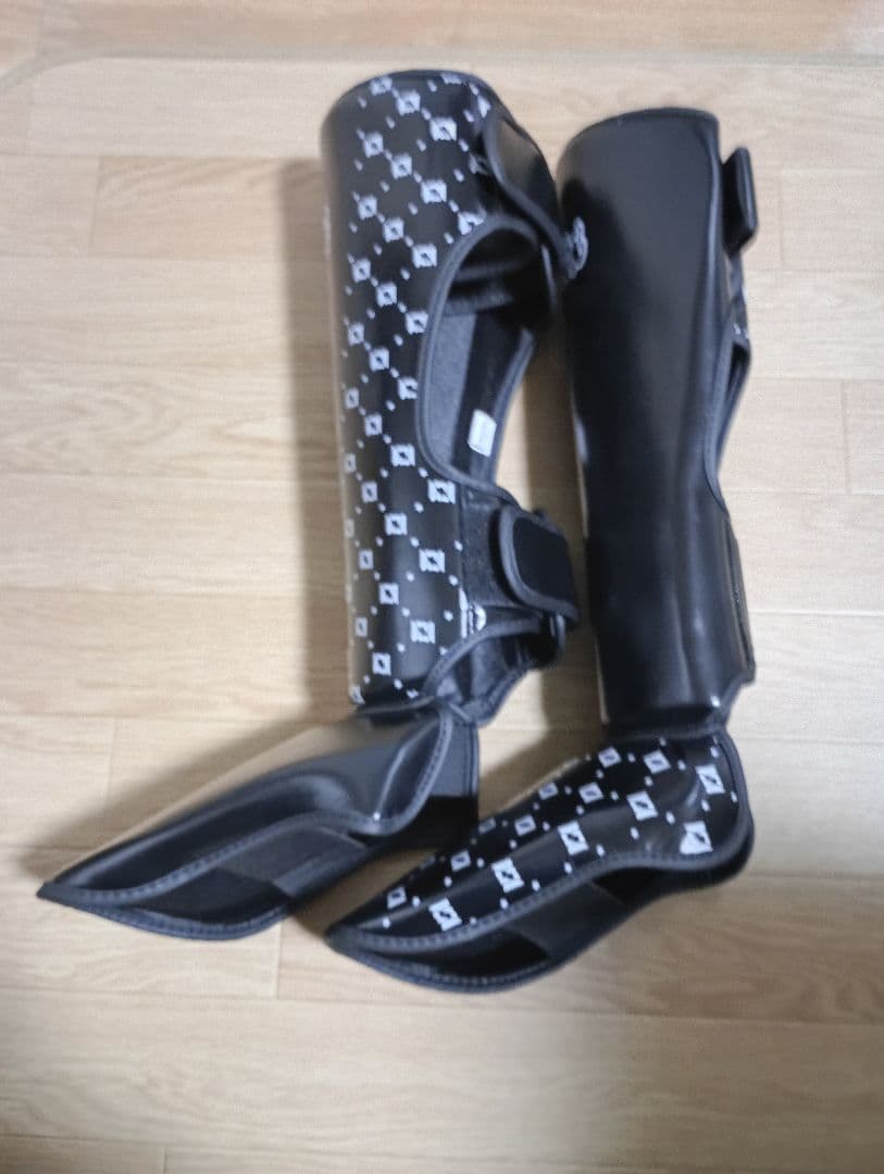 Fairtex ブラック シンガード