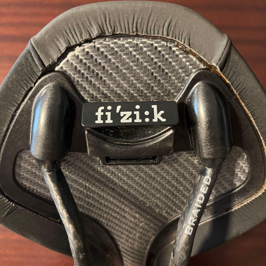 fi'zi:k フィジーク サドル ANTARES R3 140mm