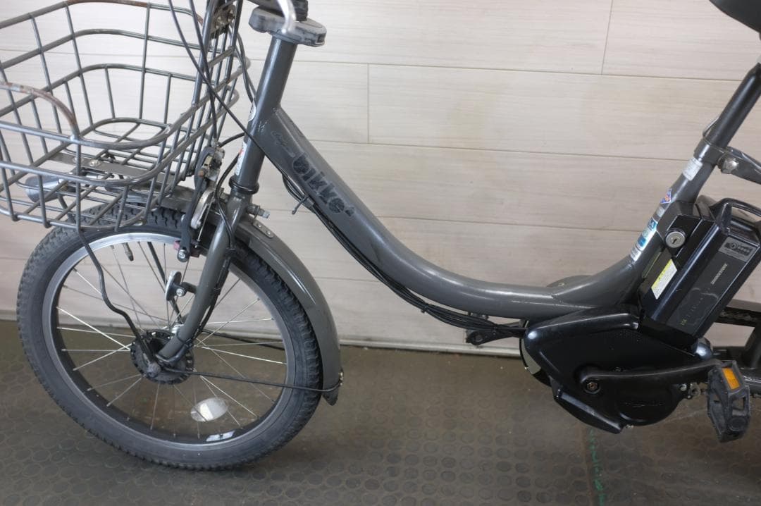 電動自転車BS BIKKE２　20インチ　3段　8.7Ah充電器あり