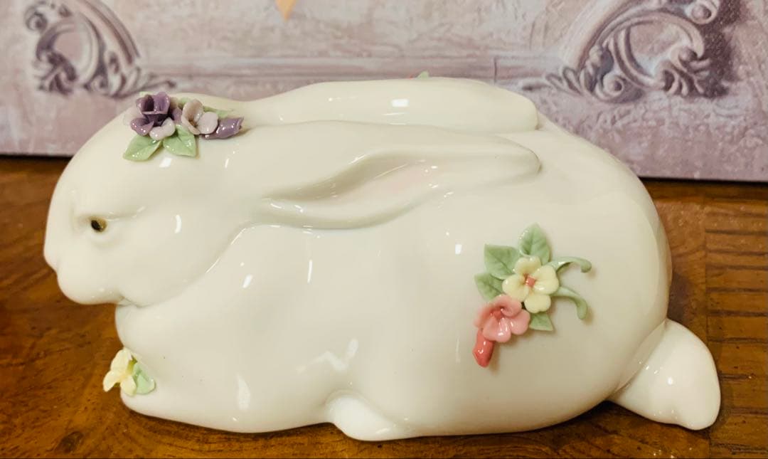 美品&稀少/リヤドロ　可愛いうさぎのフィギュリン