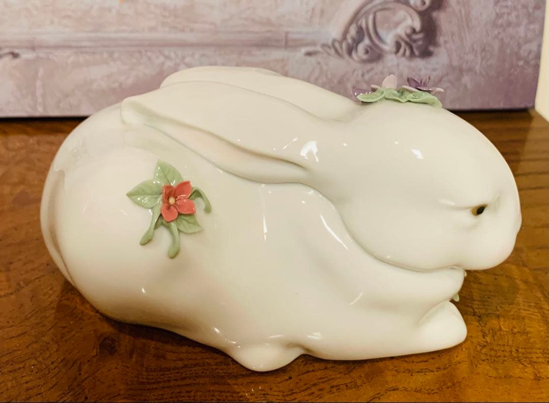 美品&稀少/リヤドロ　可愛いうさぎのフィギュリン