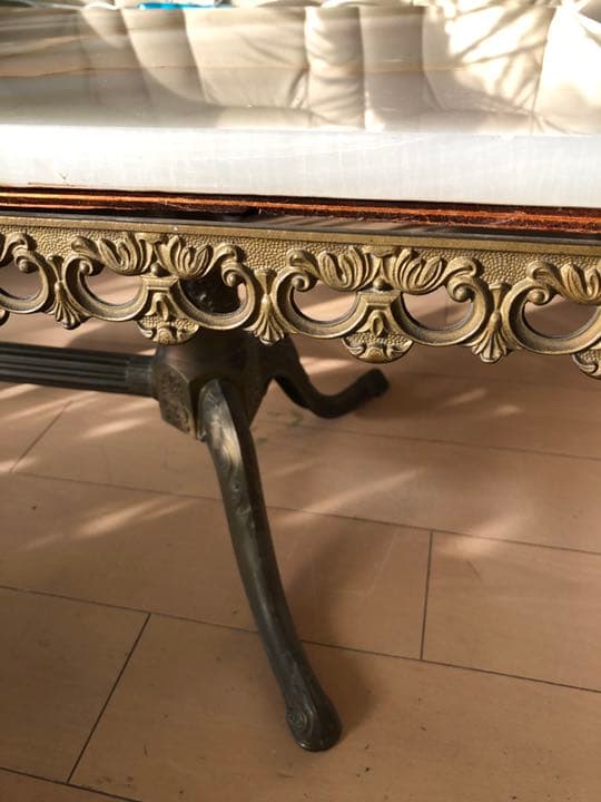 ピンクオニキスの、テーブル