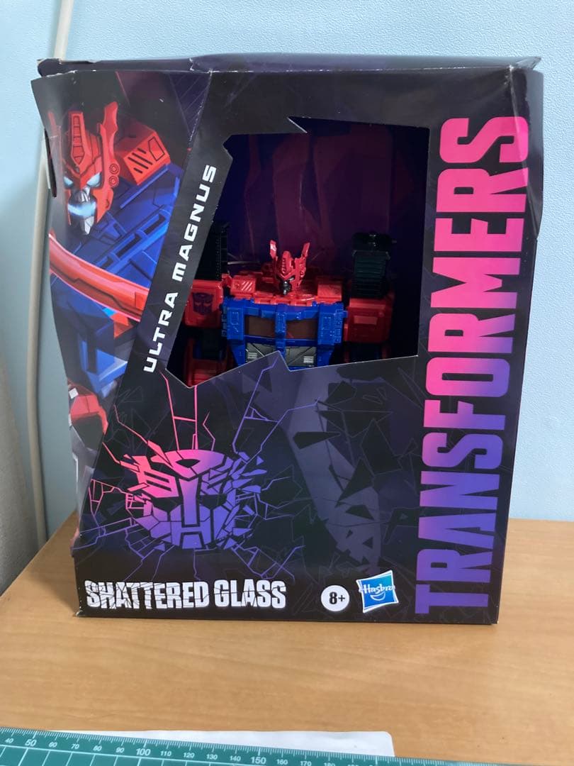 トランスフォーマー　シャッタードグラス　ウルトラマグナス　開封品