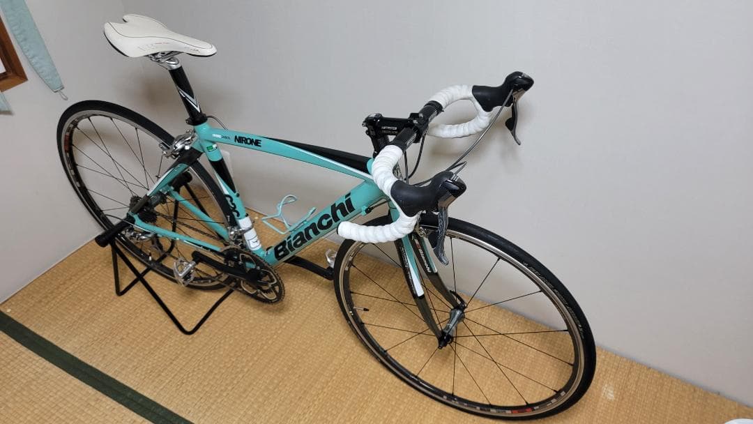 ビアンキVIA NIRONE7 Alu hydro105改 ホイールカーボン
