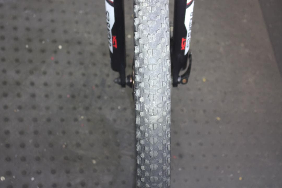 GIANT TALON 27.5インチ 24速 400mm 油圧式MTB