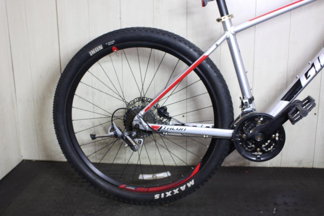 GIANT TALON 27.5インチ 24速 400mm 油圧式MTB