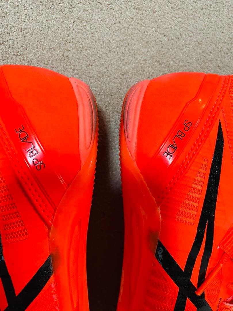 asics スパイクシューズ オレンジ　SPブレード ９