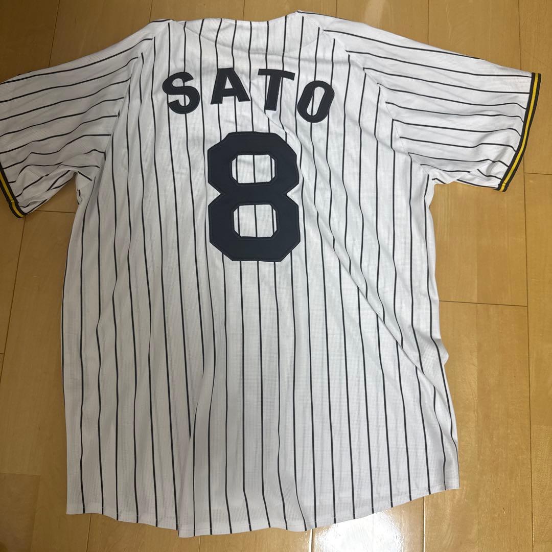 阪神タイガース ユニフォーム 90周年佐藤輝明Lサイズ