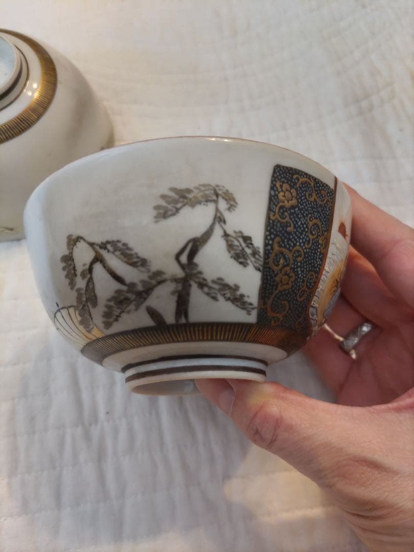 骨董品　九谷焼　鉄線茶碗　２個　鶴亀　お蔵より発見！